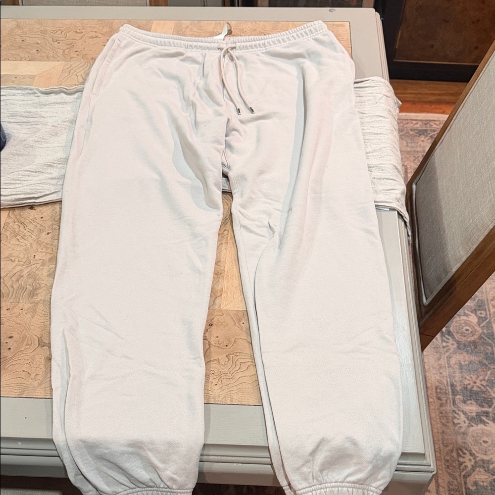 ALO Yoga Cream Drawstring Jogger Sweatpants Womens